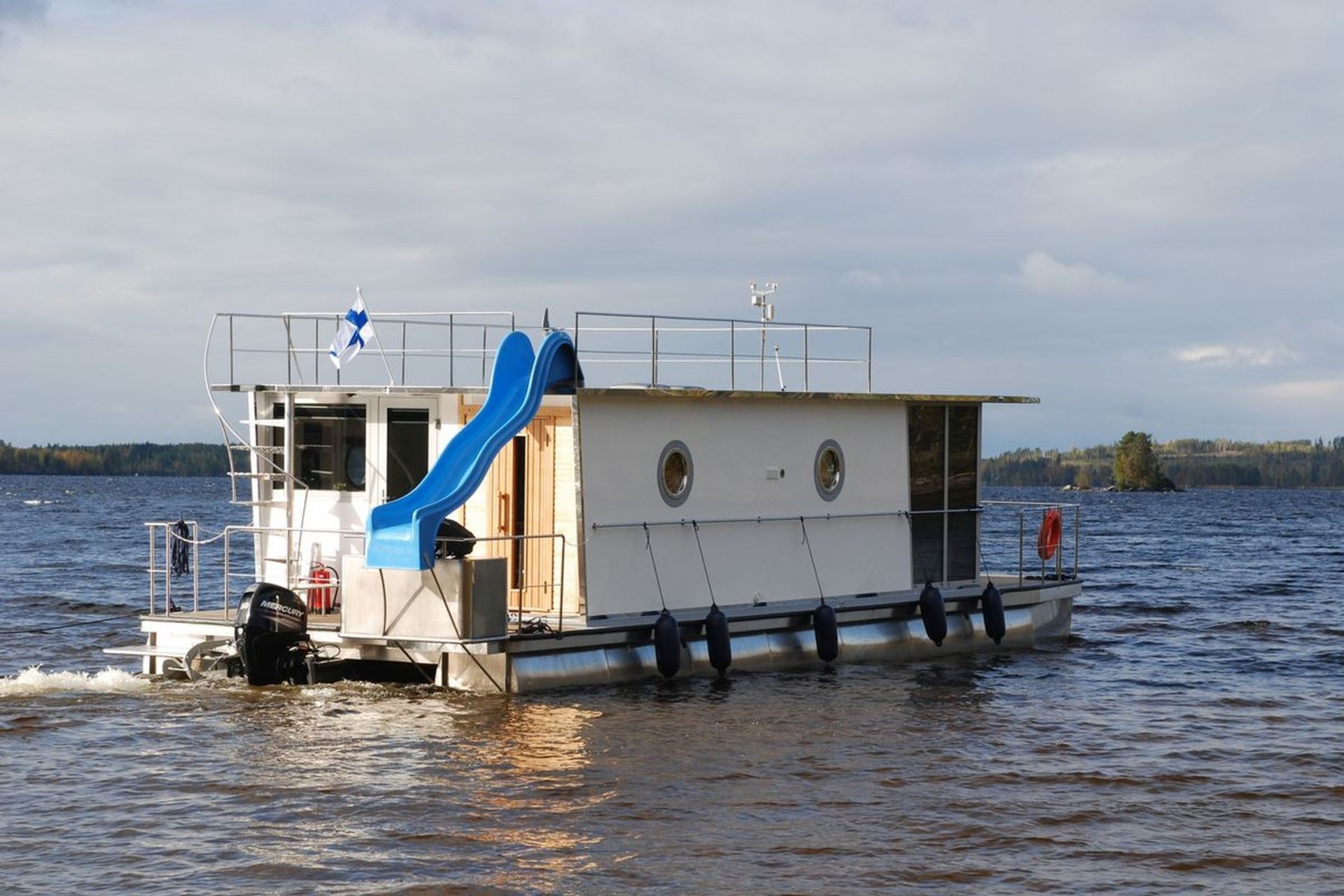 Bellamer Houseboat Comfort Skipperi