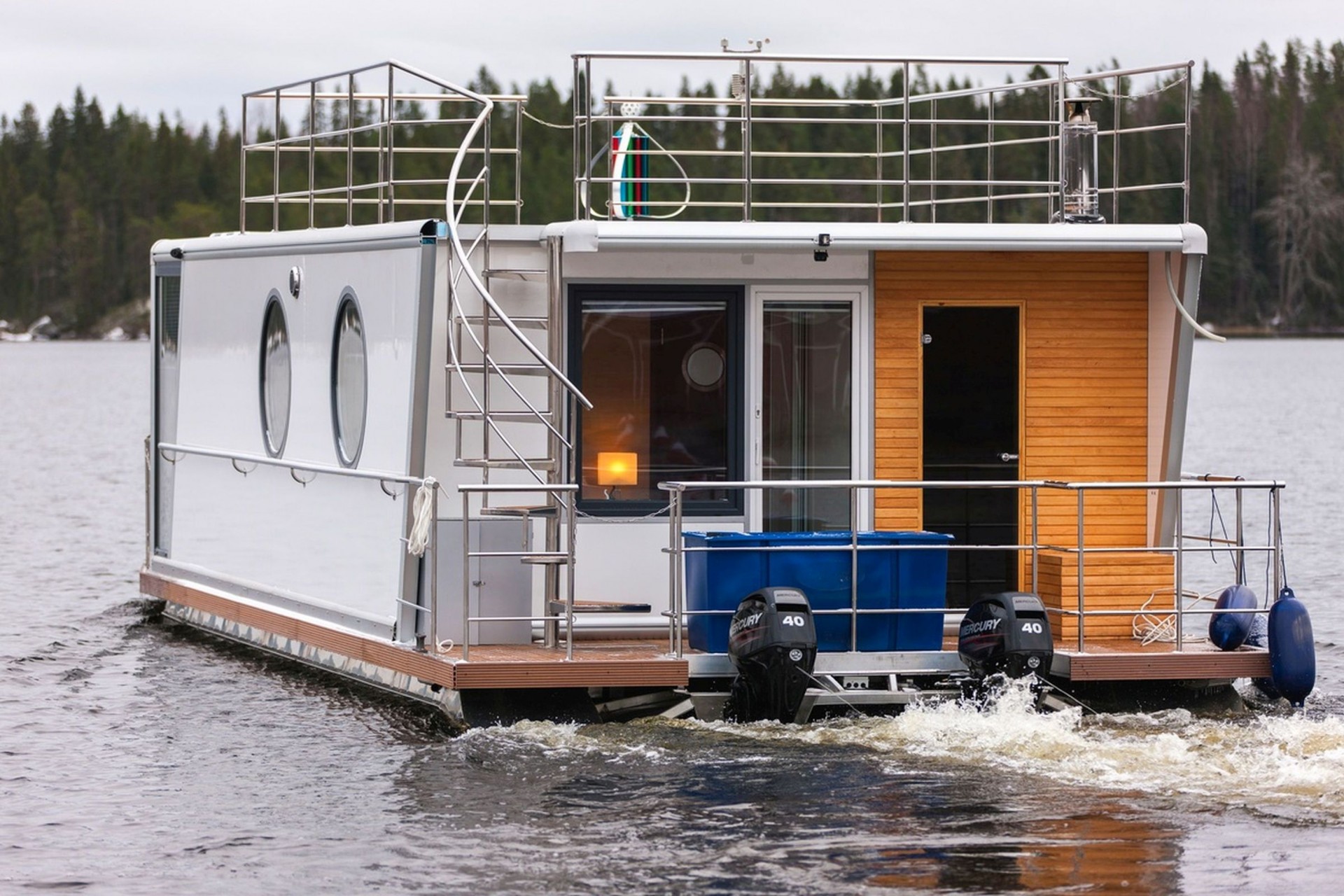 Bellamer Houseboat DeLuxe 6 hlö Skipperi